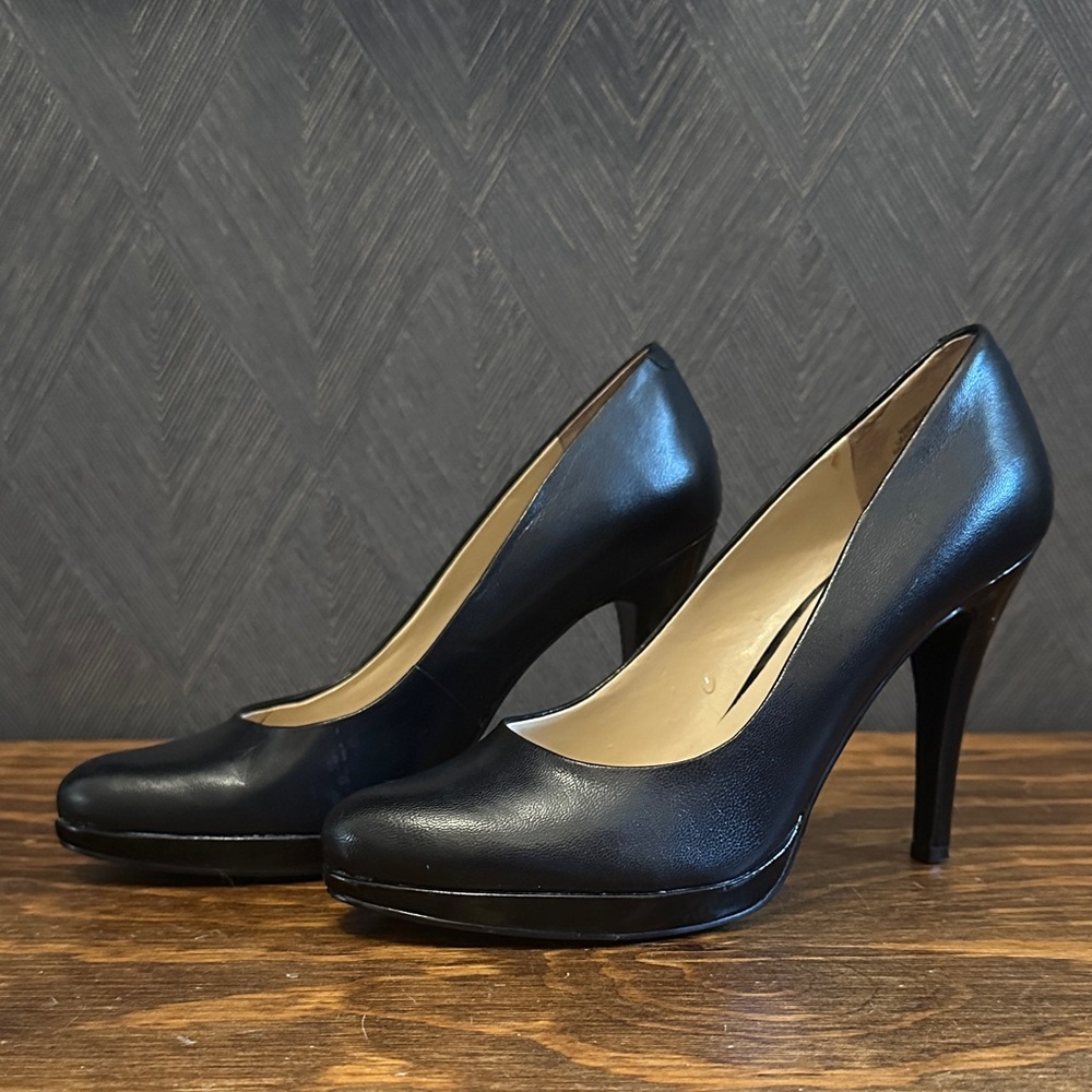 6M Nine West Leather Black Women's Heels Pumps